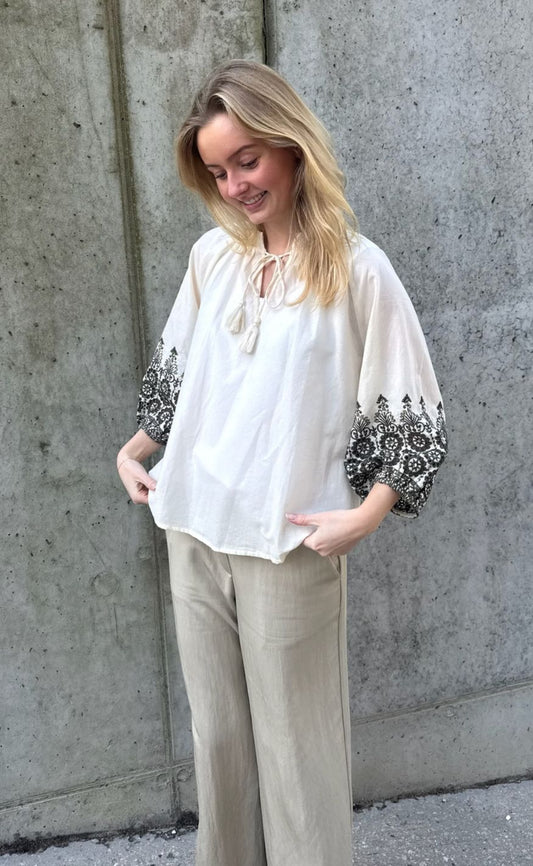 Love & Divine Bluse - Love1504 - Cream/Khaki