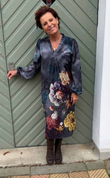 Say INA Copenhagen Kjole - Katiah LS - Dark Grey Watercolours W. Flowers