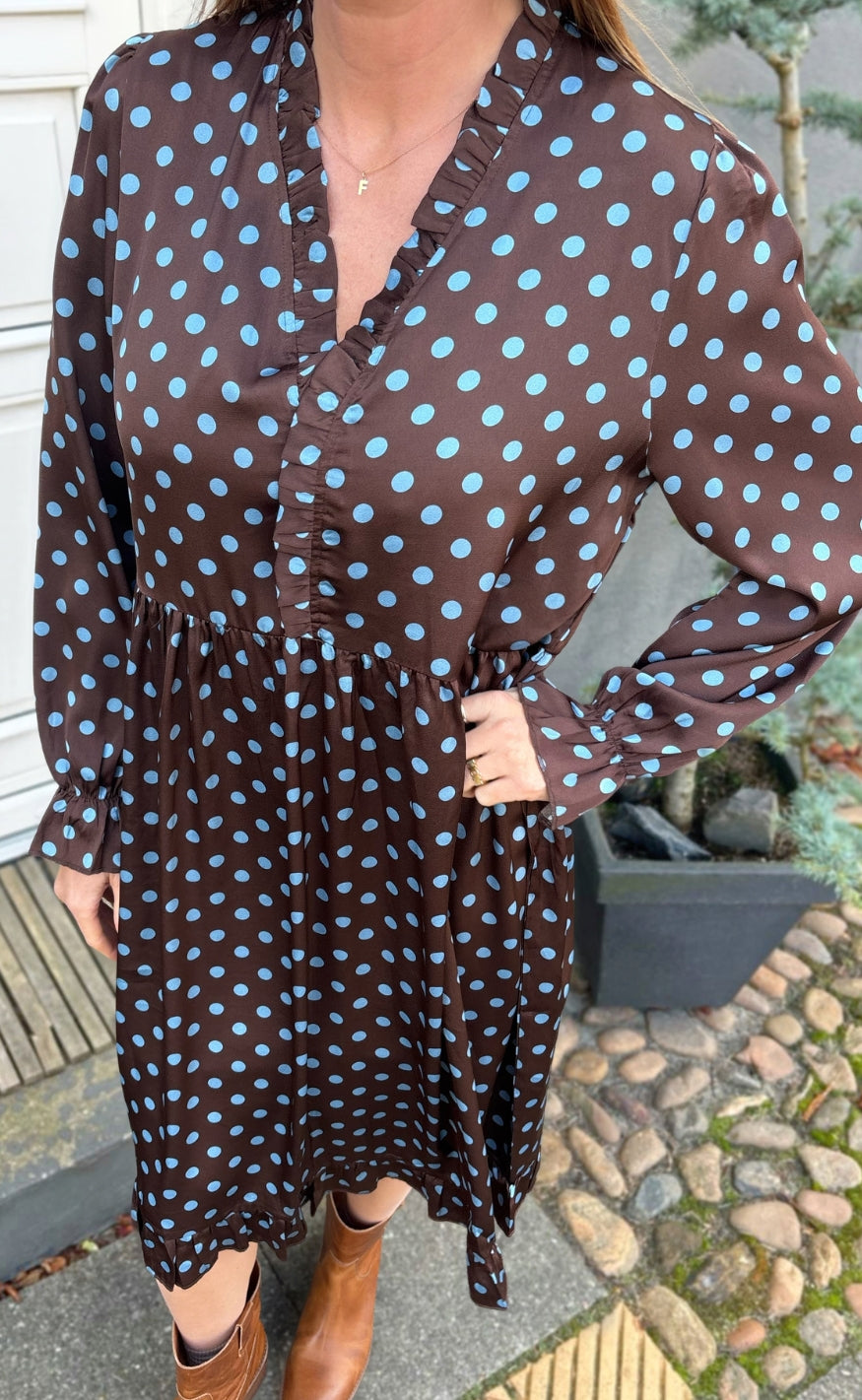 Say INA Copenhagen Kjole - Catja - Dark Brown W. Blue Dots