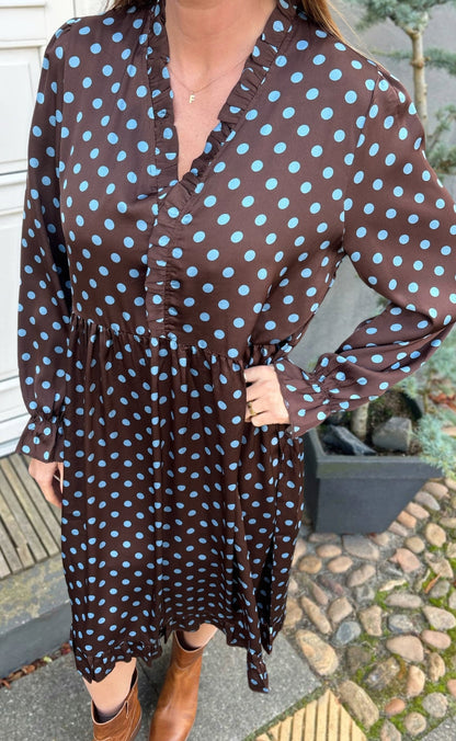 Say INA Copenhagen Kjole - Catja - Dark Brown W. Blue Dots