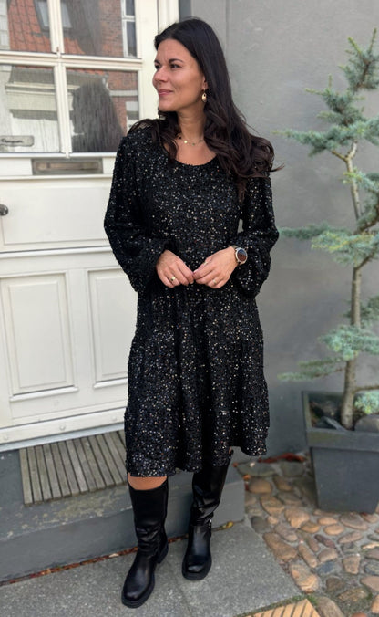 Say INA Copenhagen Kjole - Jane Sequin - Black Sequin