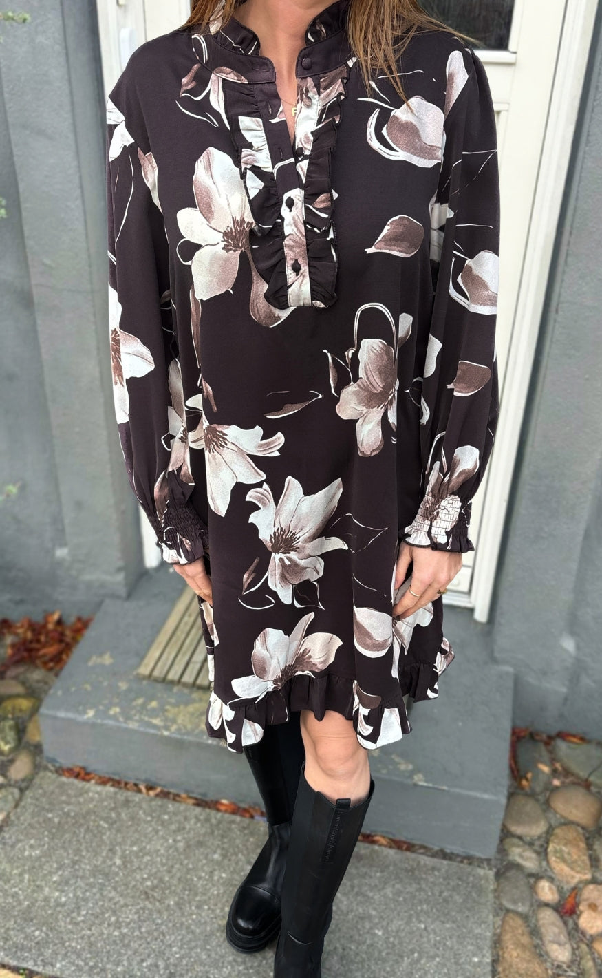 Say INA Copenhagen Kjole - Pia - Dark Brown W. Flowers