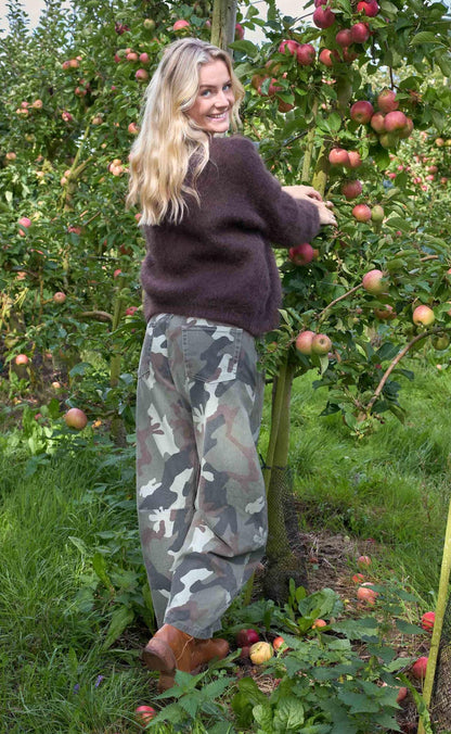 Black Colour Bukser - Aila Barrel - Army Camouflage