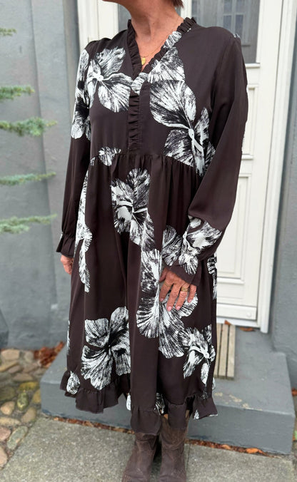 Say INA Copenhagen Kjole - Catja - Dark Brown W. Big Flowers