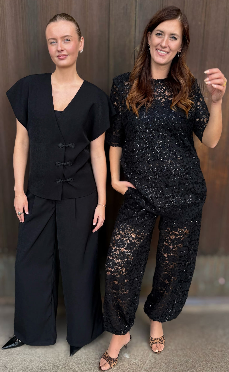 Love & Divine Kjole - Love1630 - Black Lace Sequins