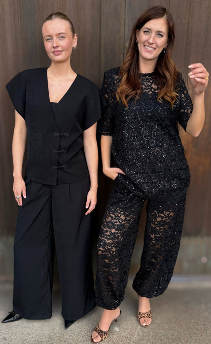 Love & Divine Kjole - Love1630 - Black Lace Sequins