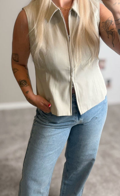 Neo Noir Vest - Annabella Structure - Creme