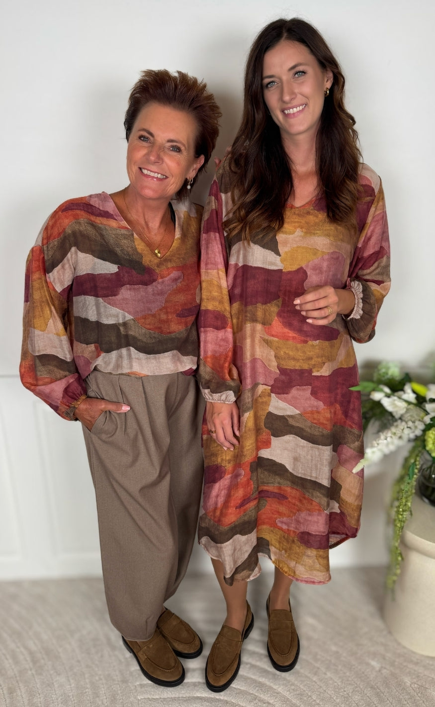 Black Colour Bluse - Zella Sheer - Burnt Wine