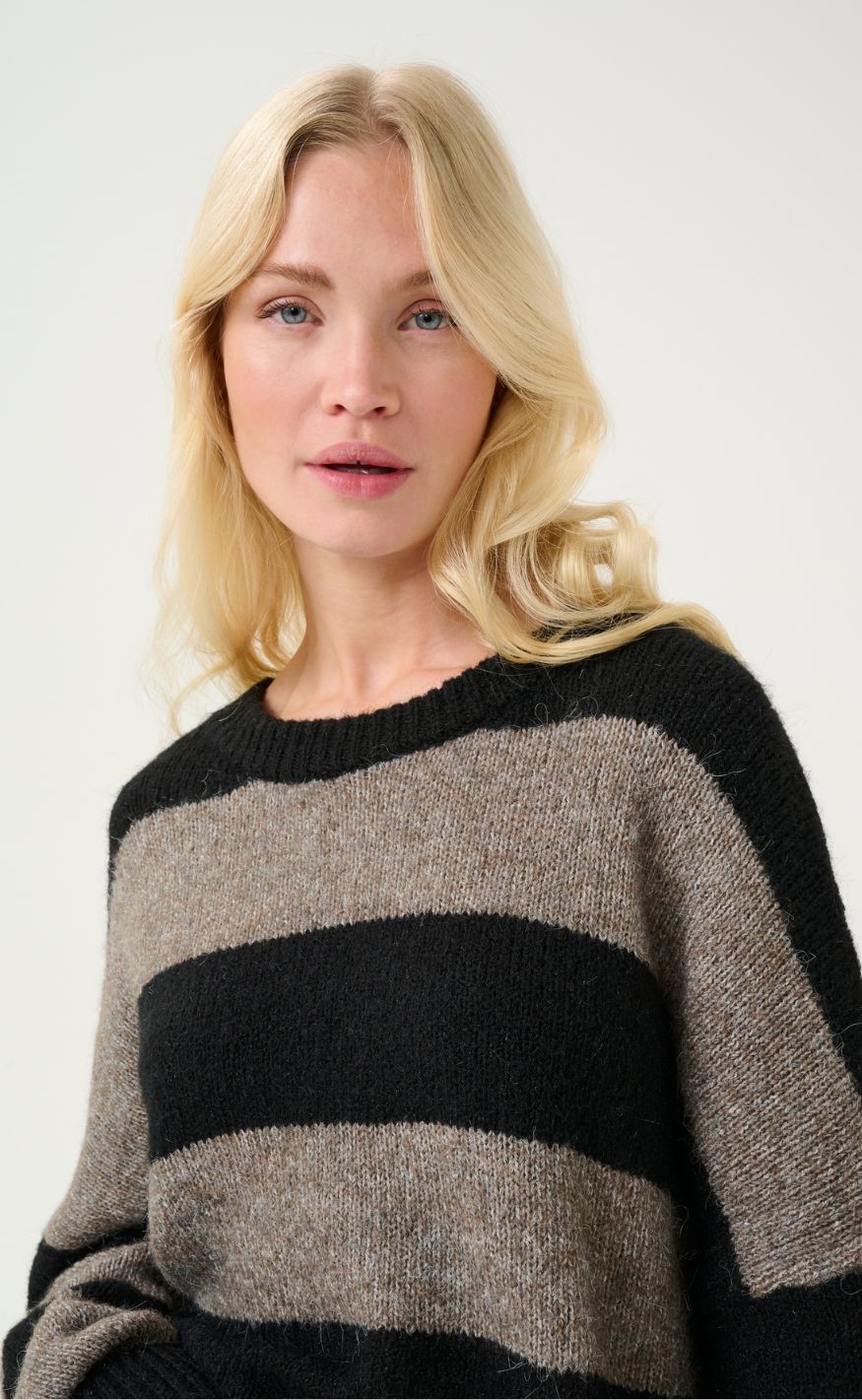 Culture Pullover - Kimmy - Black/Falcon Stripe