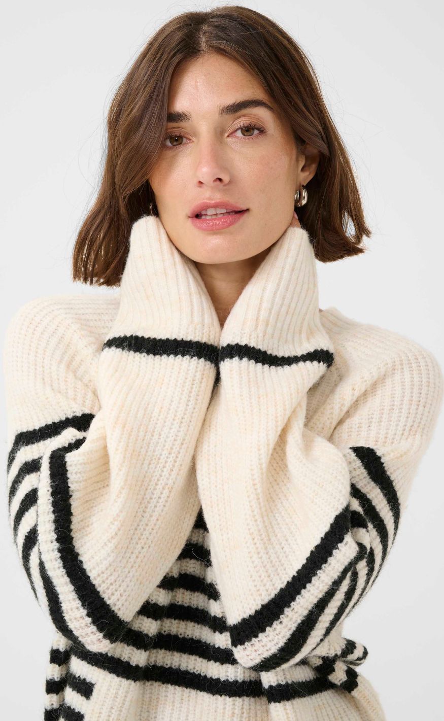 Culture Pullover - Nicky Kimmy - Whitecap/Black