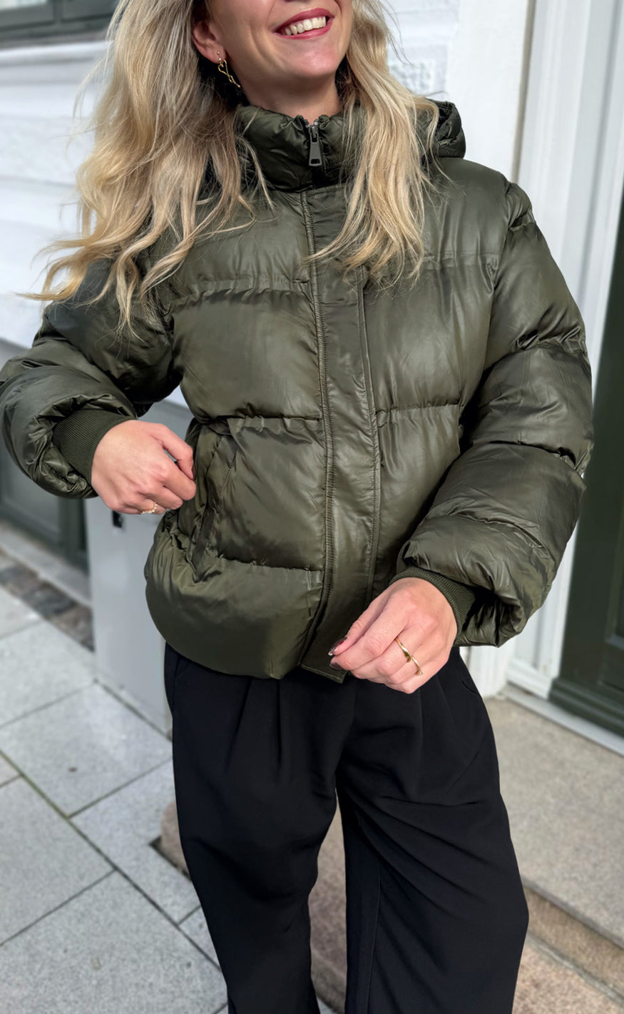 Say INA Copenhagen Jakke - Ella Puffer - Shiny Olive Green