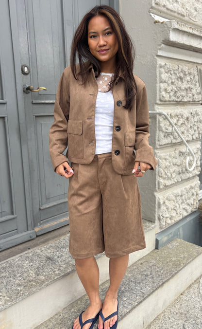 Say INA Copenhagen Jakke - Kathi Suede - Camel
