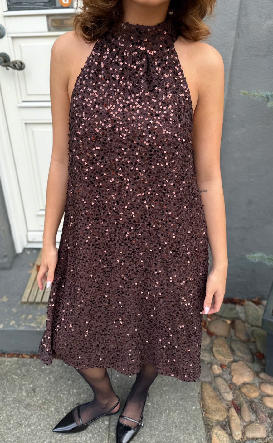 Say INA Copenhagen Kjole - Janessa Halterneck - Brown Sequin