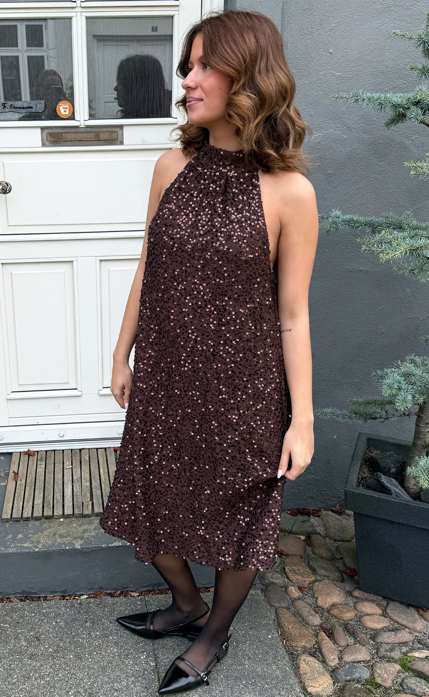 Say INA Copenhagen Kjole - Janessa Halterneck - Brown Sequin
