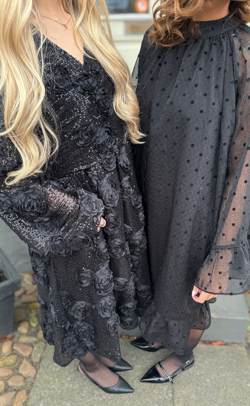 Say INA Copenhagen Kjole - Malina Wrap - Black Sequin Flower