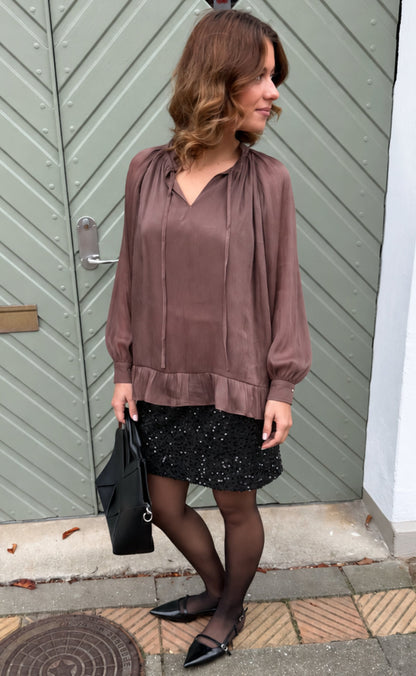 Say INA Copenhagen Bluse - Freja - Shiny Dark Brown