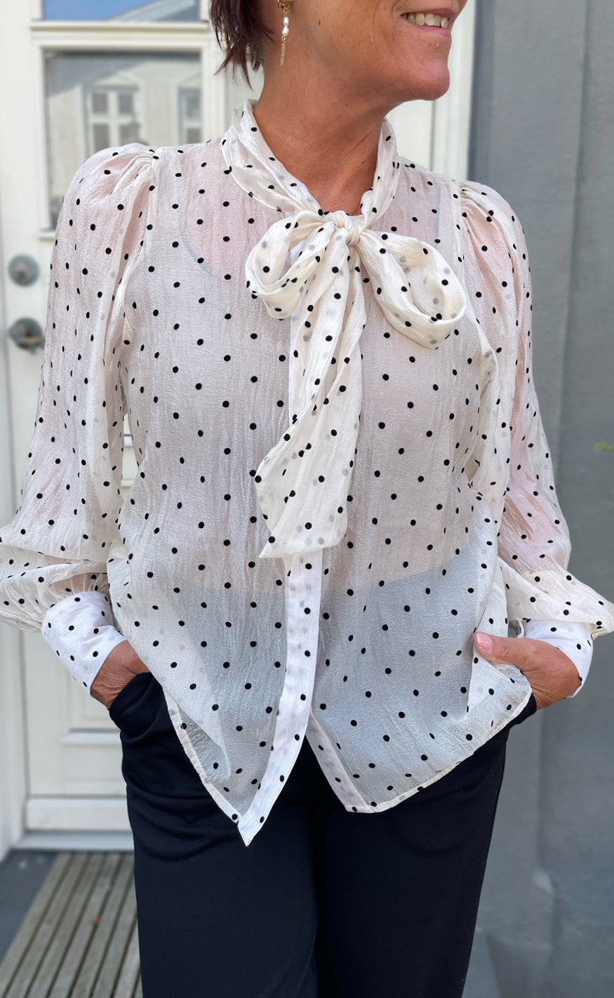 Say INA Copenhagen Skjorte - Nanna - Beige w. Black Dots