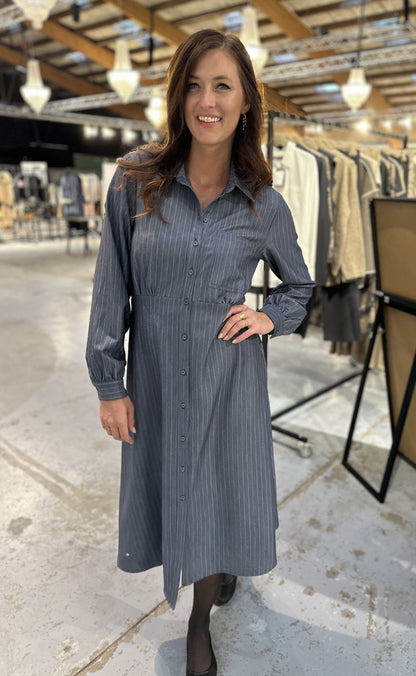 Love & Divine Kjole - Love1420-2 - Pin Stripe