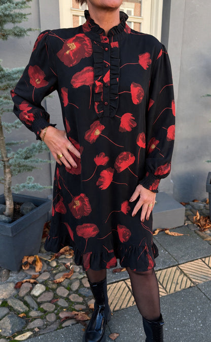 Say INA Copenhagen Kjole - Pia - Black W. Red Flowers
