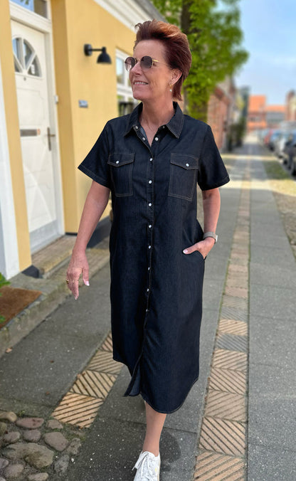 Say INA Copenhagen Kjole - Detia Summer - Black Denim