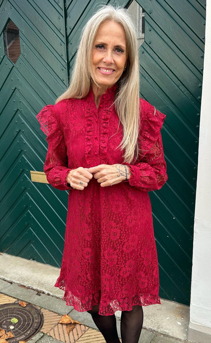 Say INA Copenhagen Kjole - Pia Lace - Bordeaux