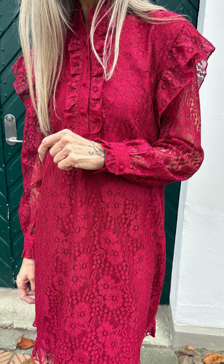 Say INA Copenhagen Kjole - Pia Lace - Bordeaux