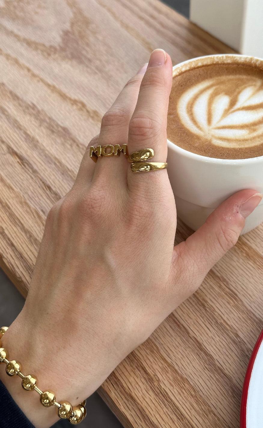 Smykkeli Copenhagen Ring - Mom - Golden