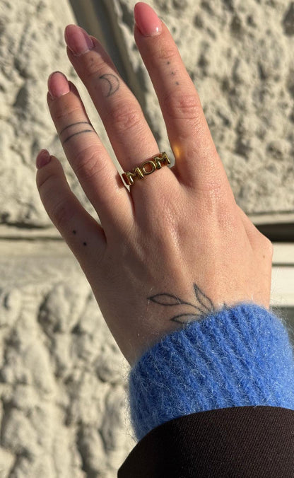 Smykkeli Copenhagen Ring - Mom - Golden