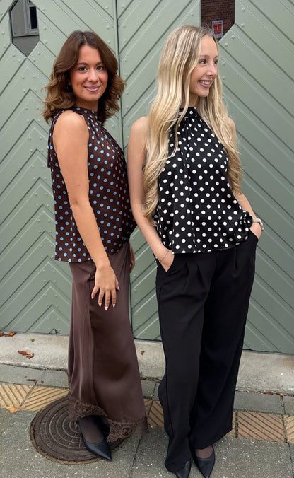 Say INA Copenhagen Top - Malina - Black W. White Dots