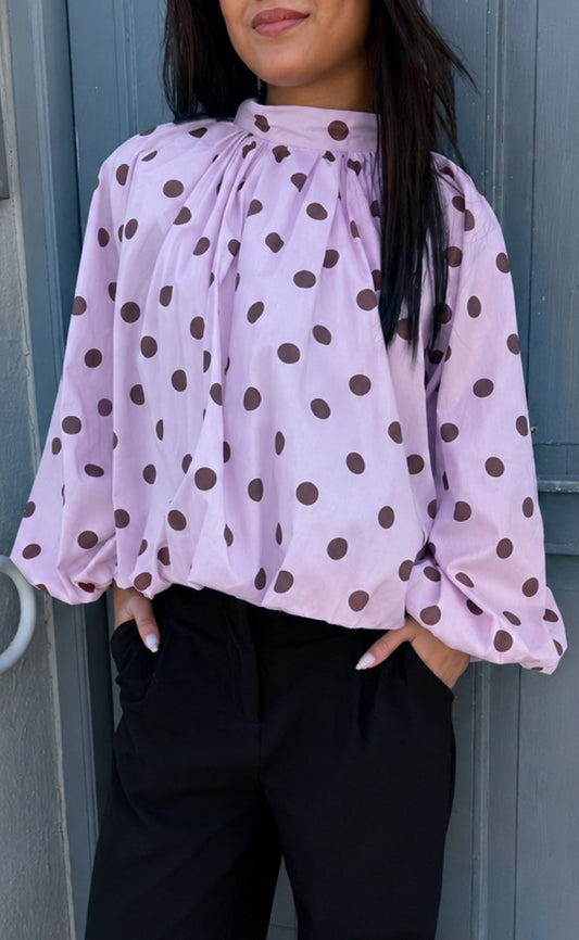 Say INA Copenhagen Bluse - Diana Dot - Pink W. Brown Dots